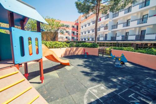 Parque infantil, azuLine Hoteles Mar Amantis & II in Ibiza