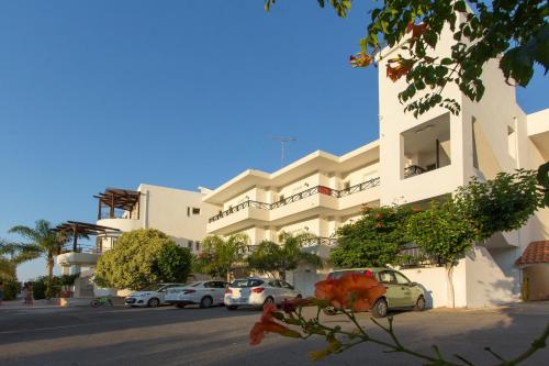 Exterior view, Pinelopi Apartments in Gerogioupoli