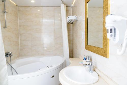 Kutuzov Apart Hotel