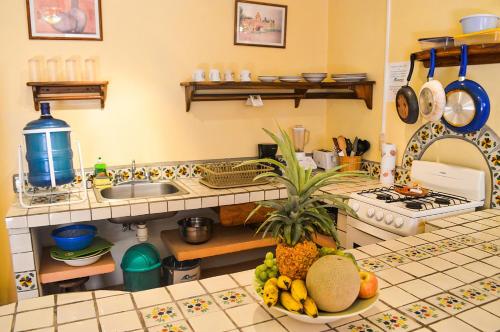 Hotel Casamar Suites Stop at Hotel Casamar Suites to discover the wonders of Puerto Escondido. The property features a wide range of facilities to make your stay a pleasant experience. Free Wi-Fi in all rooms, luggage sto