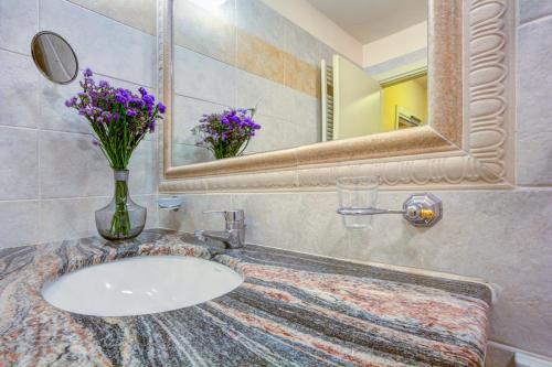 Photo 1 Hotel La Locanda