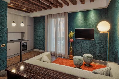 Suite735 – Venice, GA