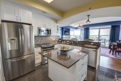 廚房, 高船停泊沿海公寓式酒店 (Tall Ships Landing Coastal Resort) in 布羅克維爾