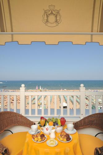 Hotel de France - image 7