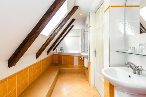 Hotel U Zlateho jelena, Praha (fotografie 3)