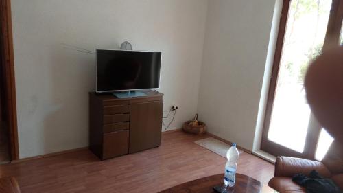  Apartman Karmen, Pension in Kaštela bei Dugobabe