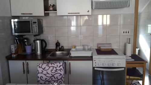 Renata Apartment - image 3