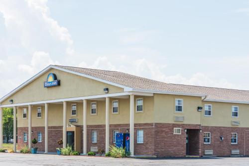 Days Inn by Wyndham Amherst