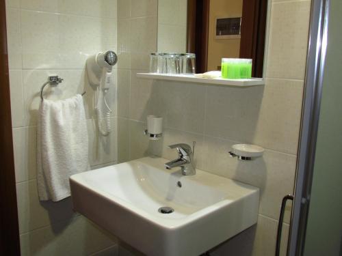 Hotel Argjiro - image 12
