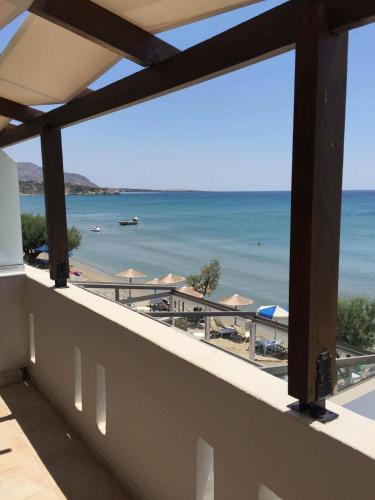 Eva Rooms in Makris Gialos