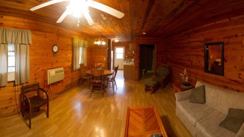 . Indian Lakes Camping Resort