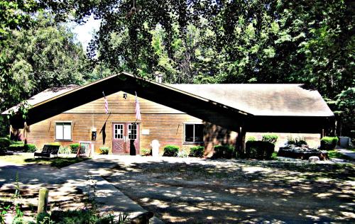 Bear Cave Camping Resort thumb 4