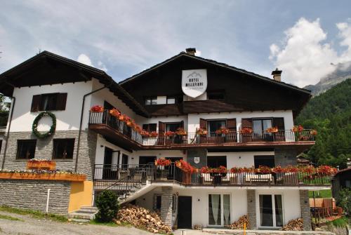 Hotell Millefiori- Alpine Event Lodge, Valtournenche bei Saint-Vincent