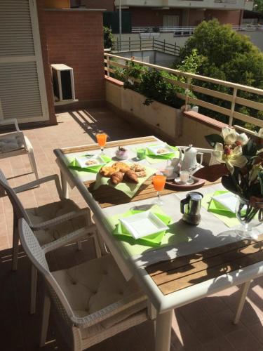 Balcony/terrace, Il posto ideale - with private parking in Prima Porta