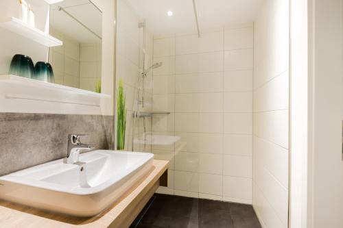 Hotel DH -Deutsches Haus- 160m von Emden entfernt