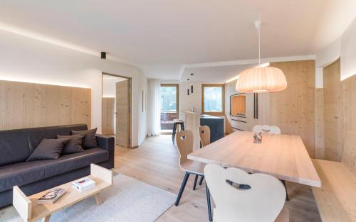 Saleghes Mountain Residence - image 11