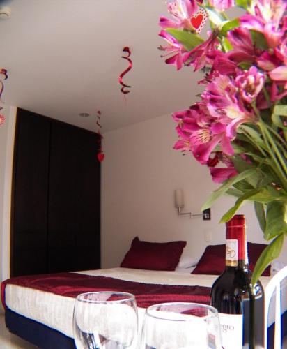 Standard Double Room image 1