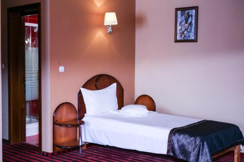 Hotel Atlantic – Adjud, IL
