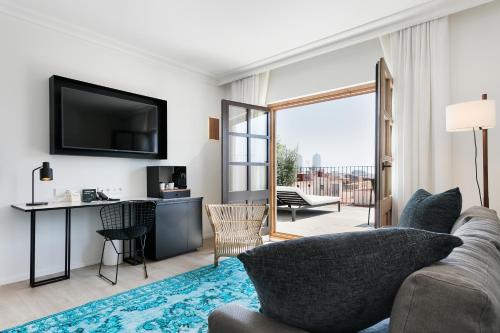 Suite with Terrace image 5