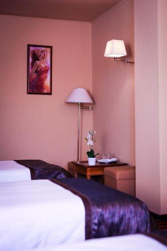 Hotel Atlantic – Adjud, IL