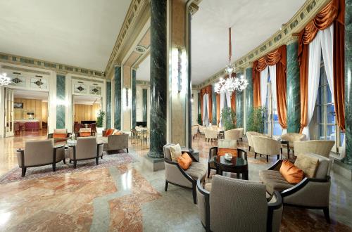 Lobby, Eurostars Excelsior Hotel near Galleria Borbonica