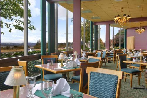 Red Lion Hotel Coos Bay - image 6