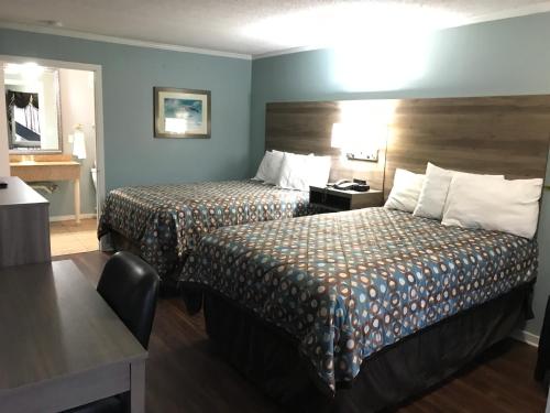 Winton Inn & Suites