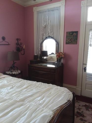 The Mays Place Bed and Breakfast - main image