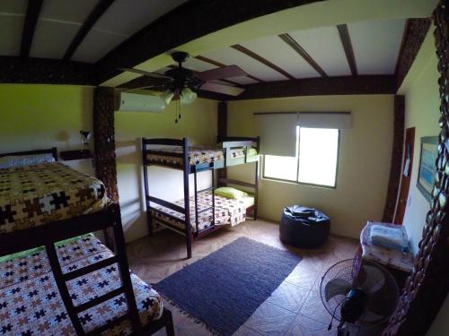 4 twin beds