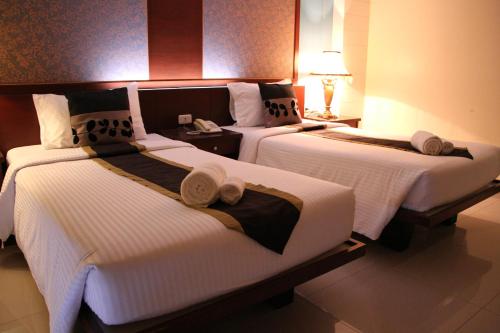 Photo of Convenient Grand Hotel