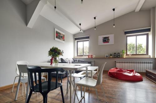 PlayHouse Apartments 1