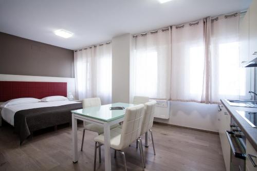 Astoria Suite Apartments - image 12
