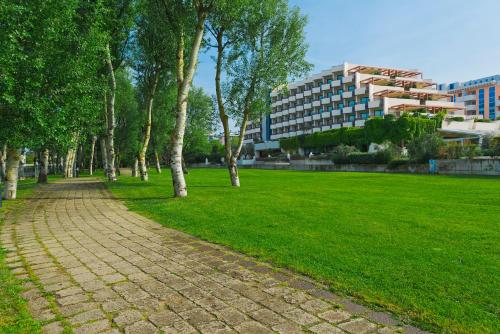 Savoy Beach Hotel & Thermal Spa - image 6