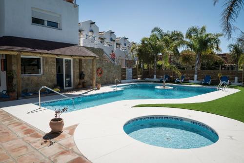 Peldbaseins, Apartamentos Hacienda Sajorami in Zahora