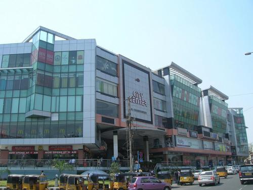 망갈로 Hotel Bombay Residency--Bombay Lucky Restaurant 2성급 호텔 외관