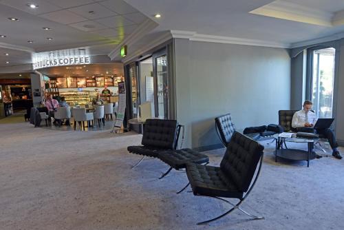 Village Hotel Coventry - image 2