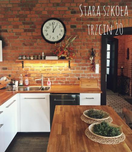 B&B Trzcin - Stara Szkola Trzcin 20 - Bed and Breakfast Trzcin