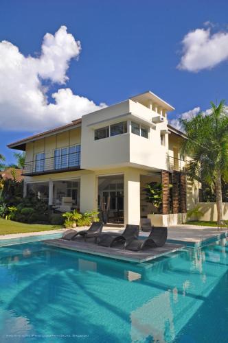 Instyle Residences at Sea Horse Ranch Villa 118