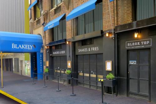 12 Best Hotels With Smoking Rooms In New York City, USA - Updated 2023