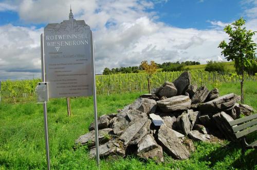 Landhotel und Weingasthof Schwarzer Adler