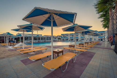 Mammis Beach Hotel - image 13