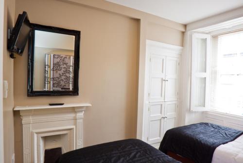 7 Cross Street Boutique Townhouse - image 8