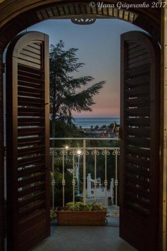 Il Paradiso Di Hyele 4