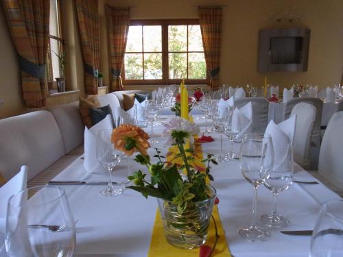 Food and beverages, Schneiderlein Hotel in Limbach-Oberfrohna