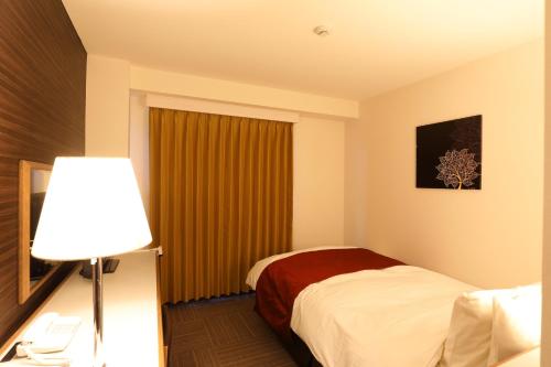 Hotel Leon Hamamatsu Set in a prime location of Hamamatsu, Hotel Leon Hamamatsu puts everything the city has to offer just outside your doorstep. Both business travelers and tourists can enjoy the propertys facilities an