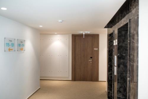 Mandali Hotel - image 11