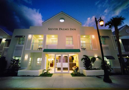 . Silver Palms Inn