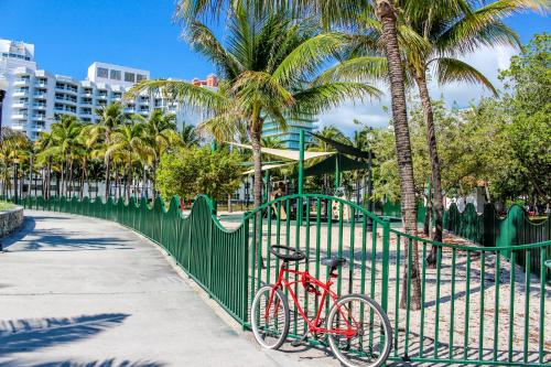 Barbizon on Ocean Drive Apartments – Miami Beach, FL