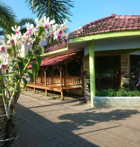 Cerah Hotel in Paiton