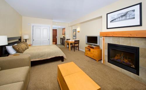 Guestroom, Fraser Crossing and Founders Pointe in Winter Park